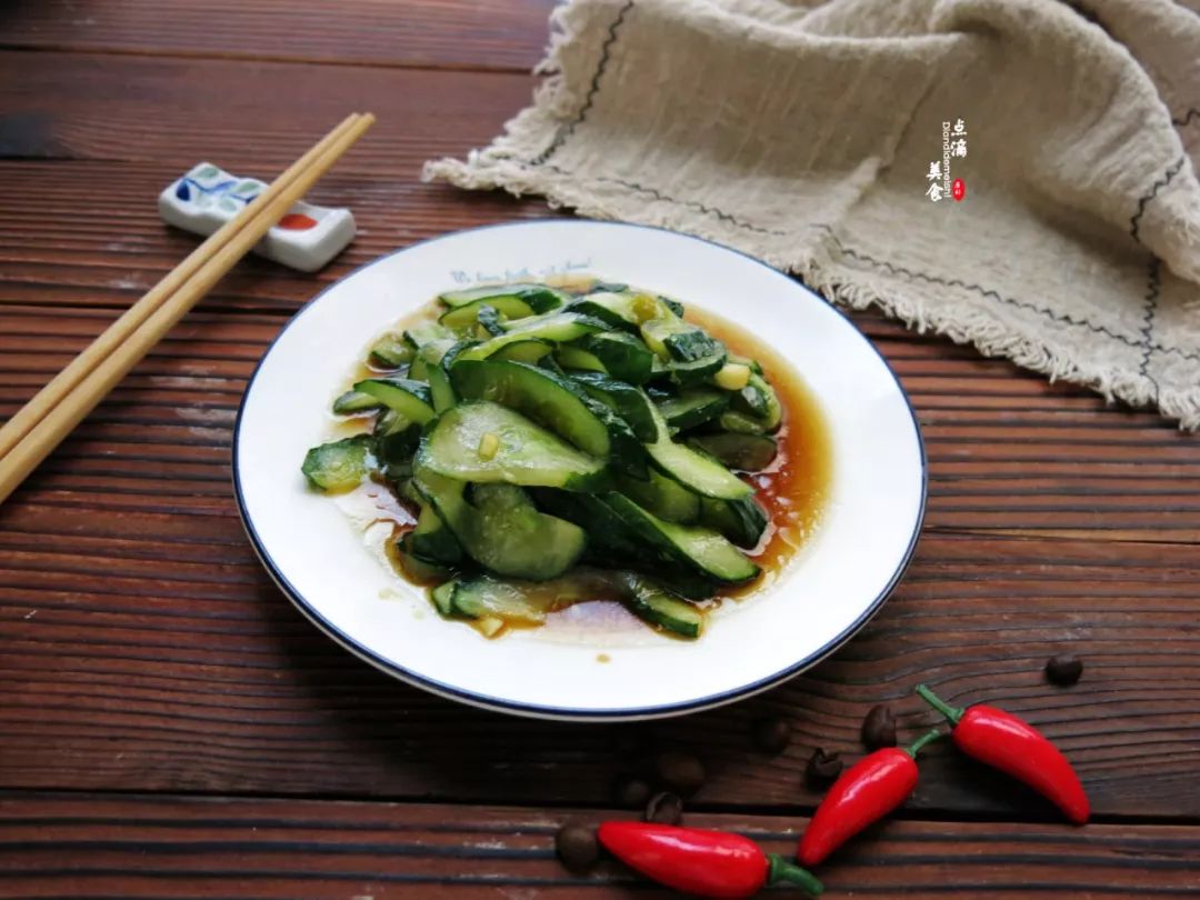 入秋口,别急着“贴秋膘”,天气干燥宜润燥,多吃这三个蔬菜好