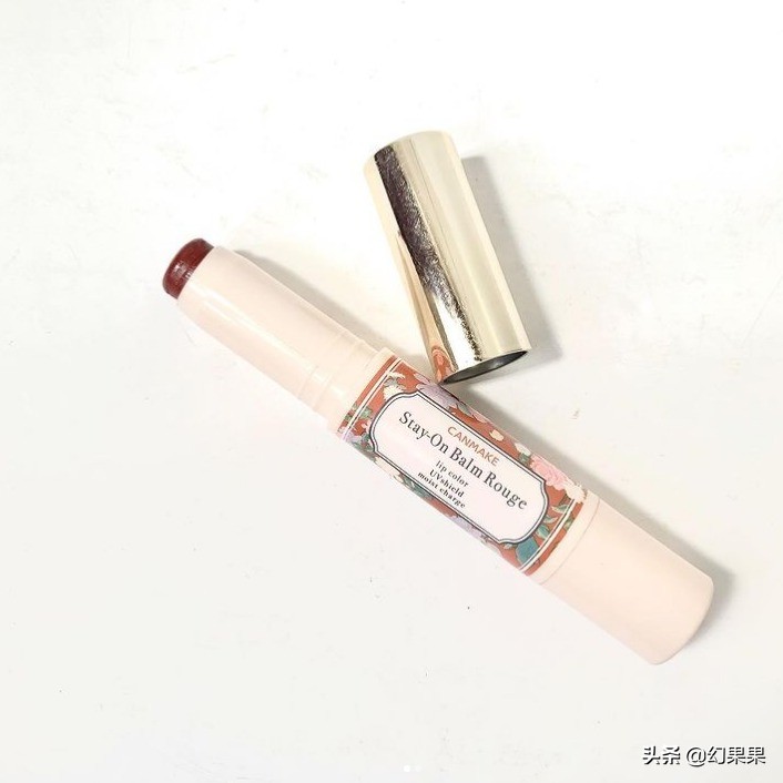 日系妆容必备彩妆有哪些,好气色简单妆容