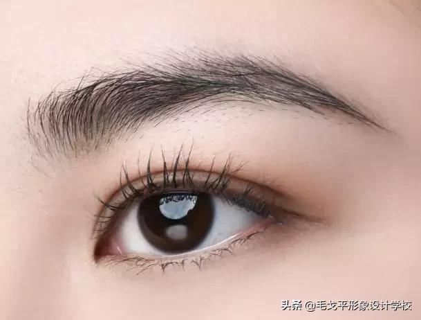 快速学会睫毛夹翘的技法视频教程,手把手教粘睫毛视频