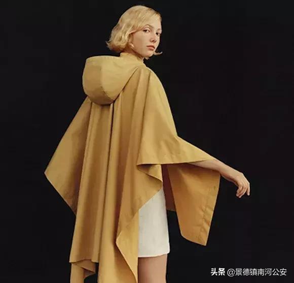 优衣库抗日英雄同款,优衣库军绿色登山外套