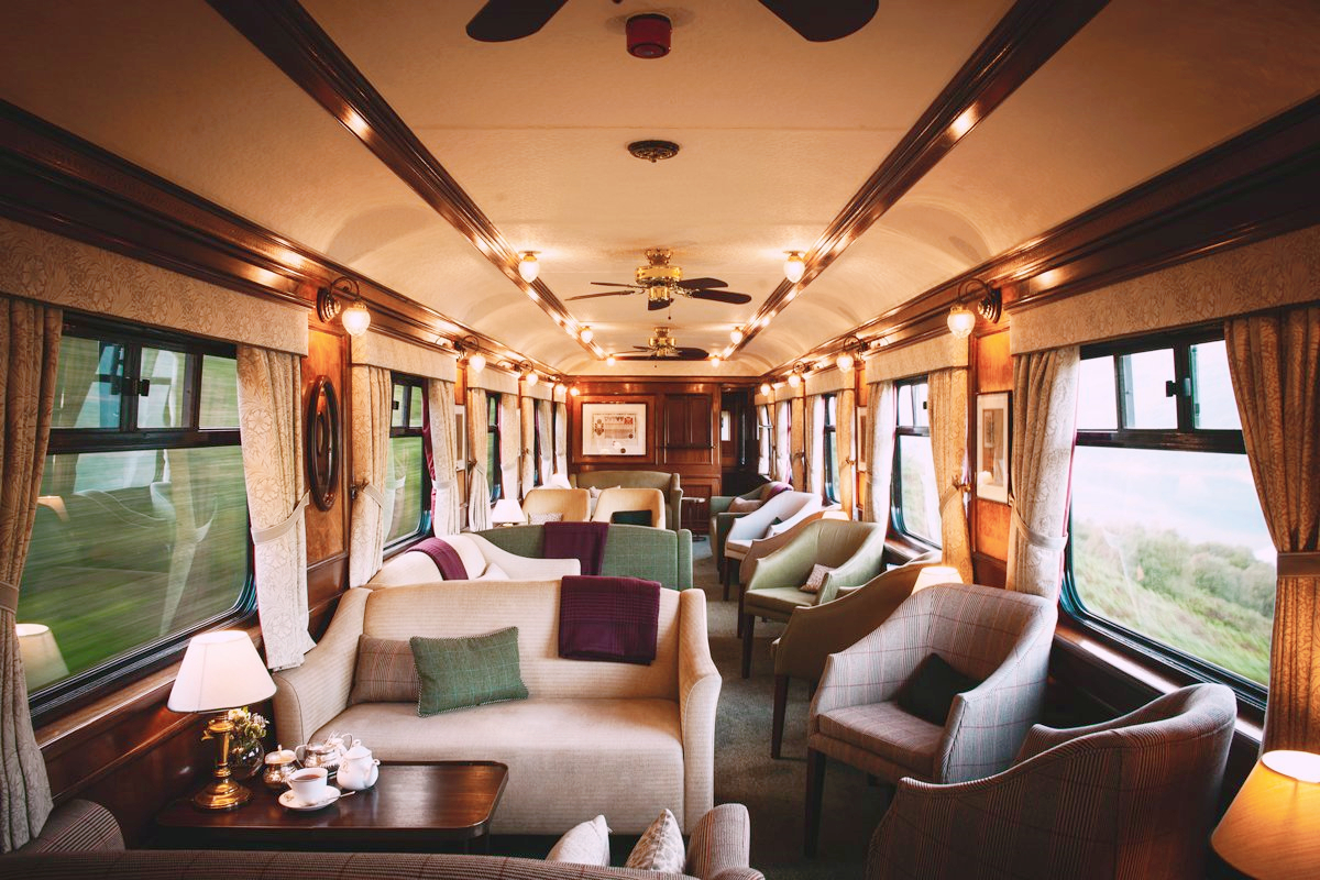 豪华旅游火车票价2万元,平价旅游火车票价多少元