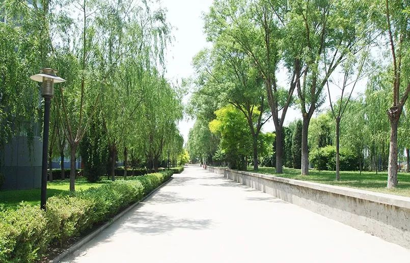 如何选一个靠谱的化妆培训机构,一篇文章带你认识在线课堂