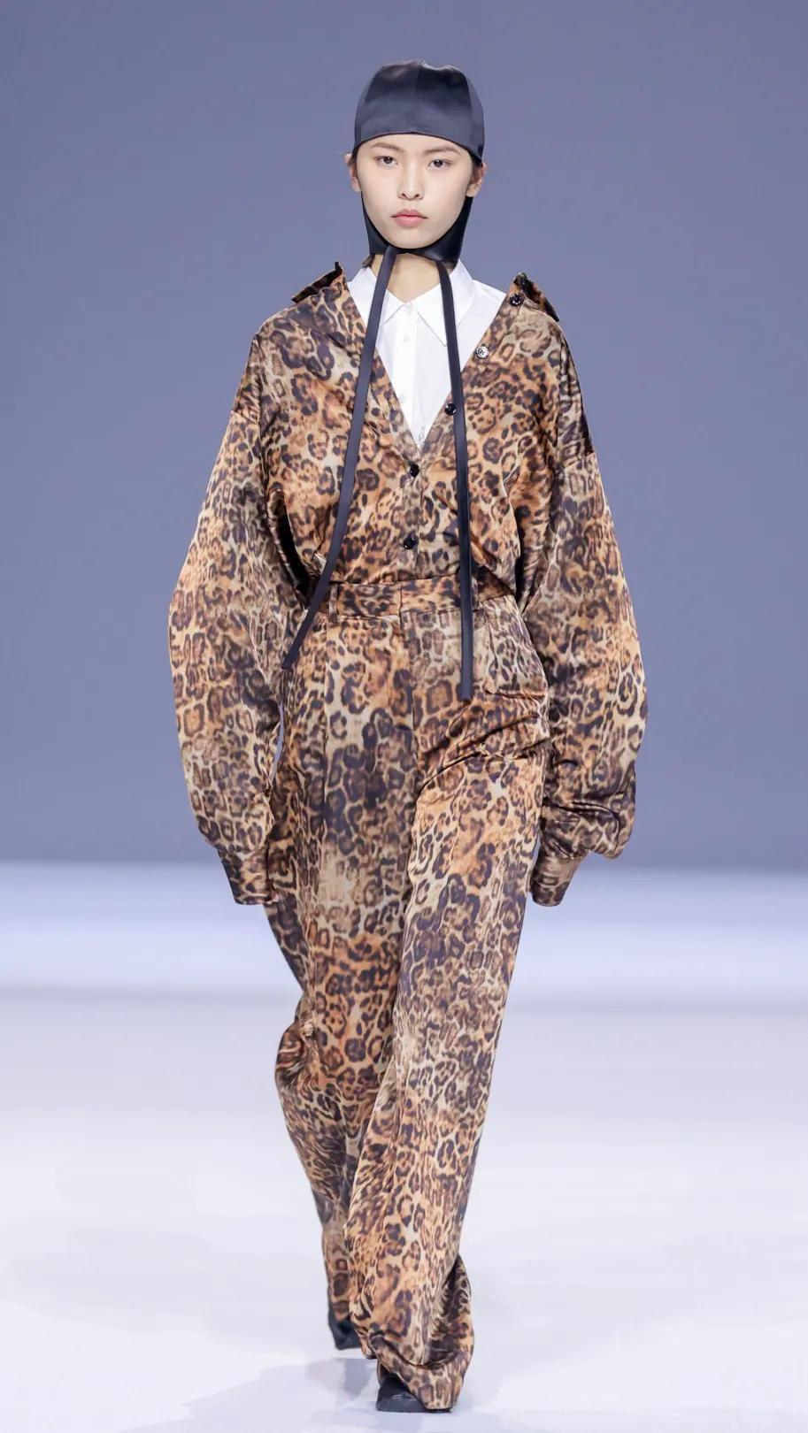 2021秋冬女装款式流行趋势,2018秋冬趋势报告巴黎时装周