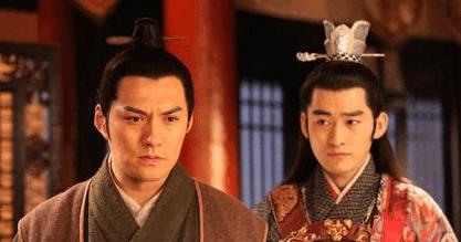 还在优衣库疯抢KAWS联名?中国古代的服装比起这些潮牌如何呀?