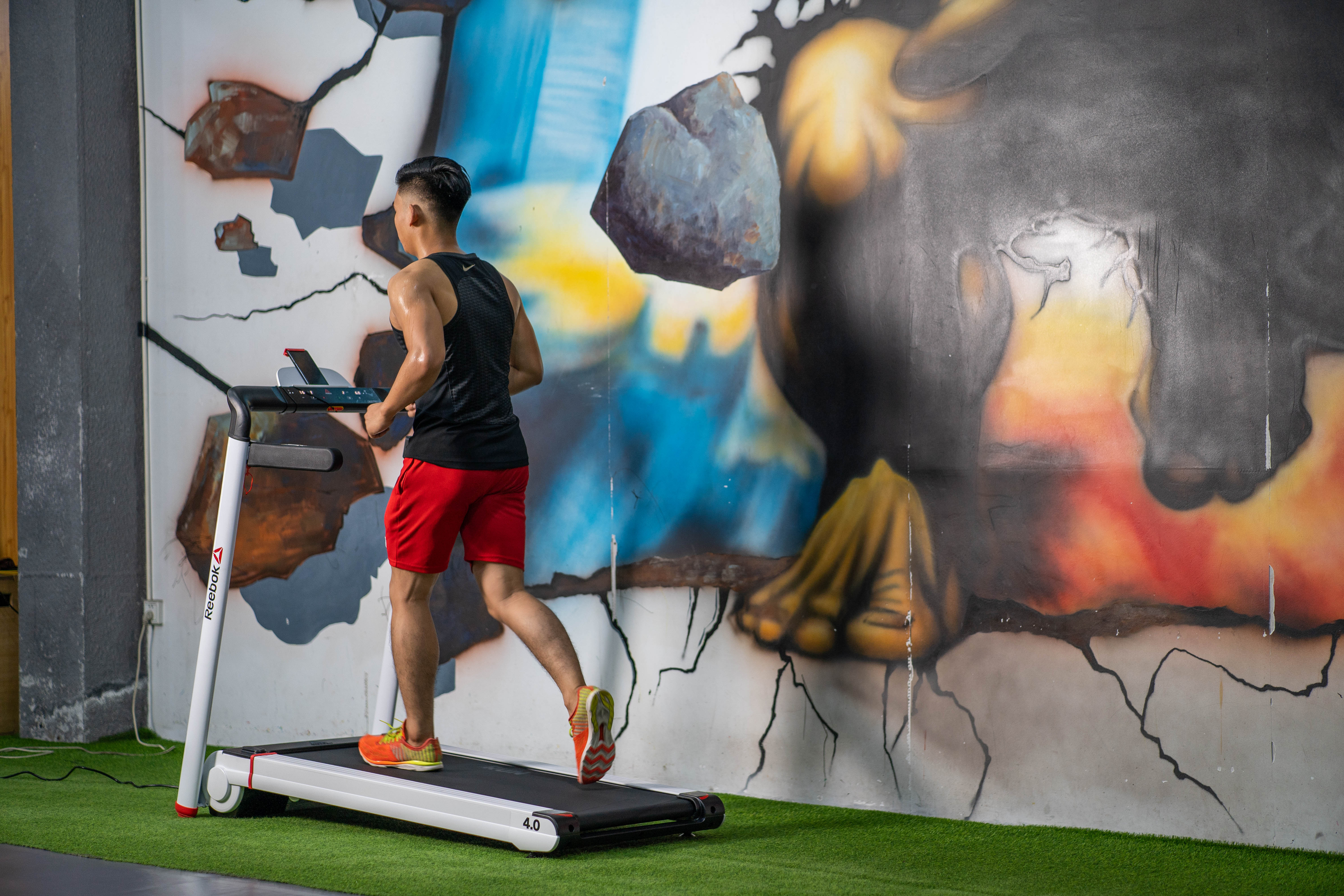 锐步irun3跑步机评测,锐步折叠跑步机irun4