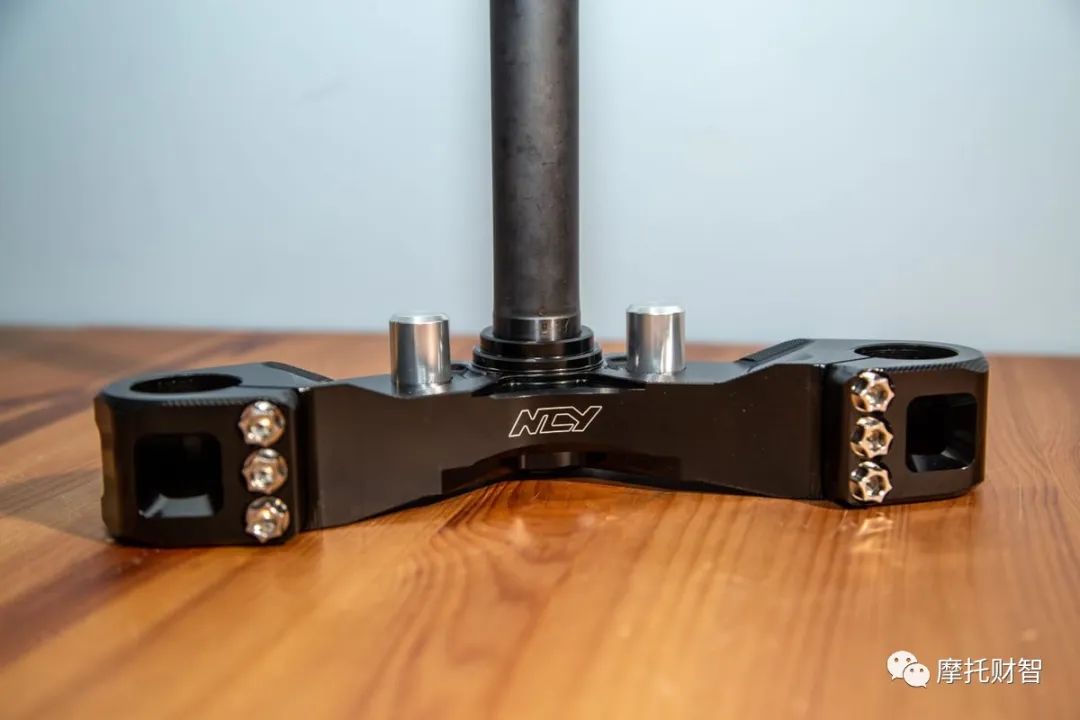 kyb减震和倒立式减震,倒立减震的优缺点