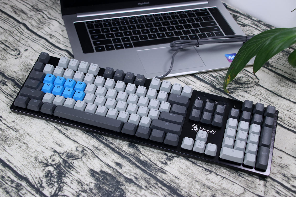 血手幽灵b770是热插拔么,血手幽灵b760t键盘测评