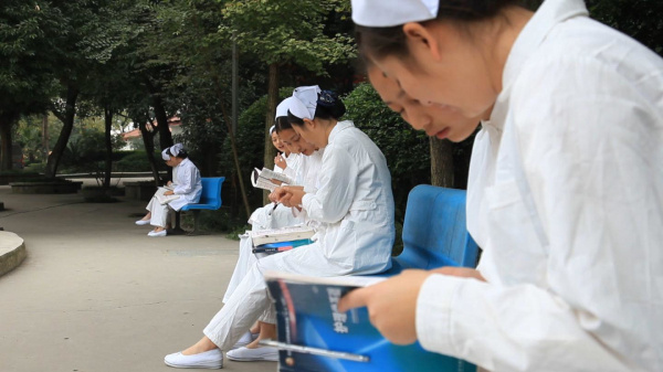 四川卫校排名前十名,四川卫校就是成都卫校吗