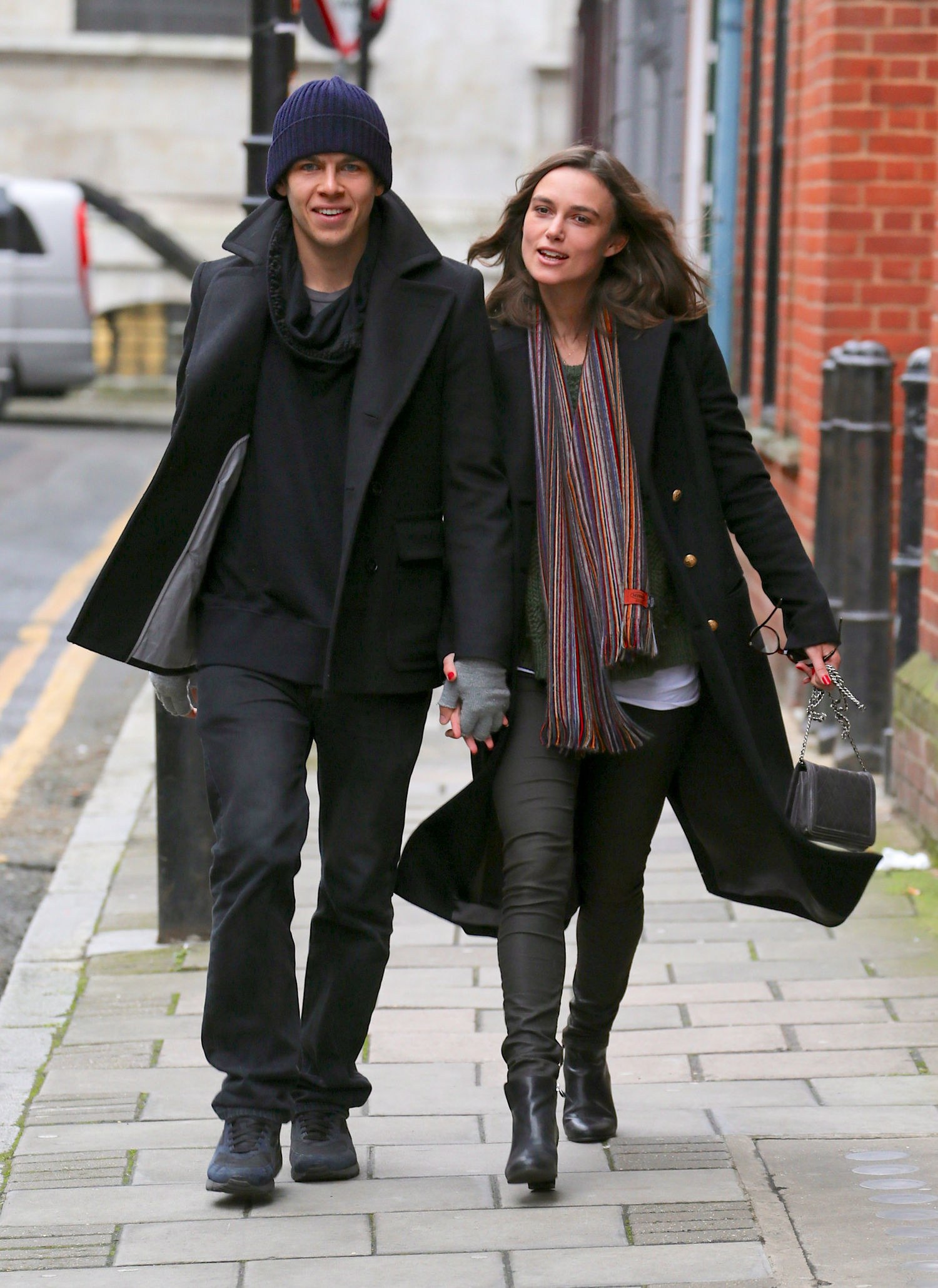 平胸的明星婚姻幸福吗,平胸女生能嫁入豪门吗