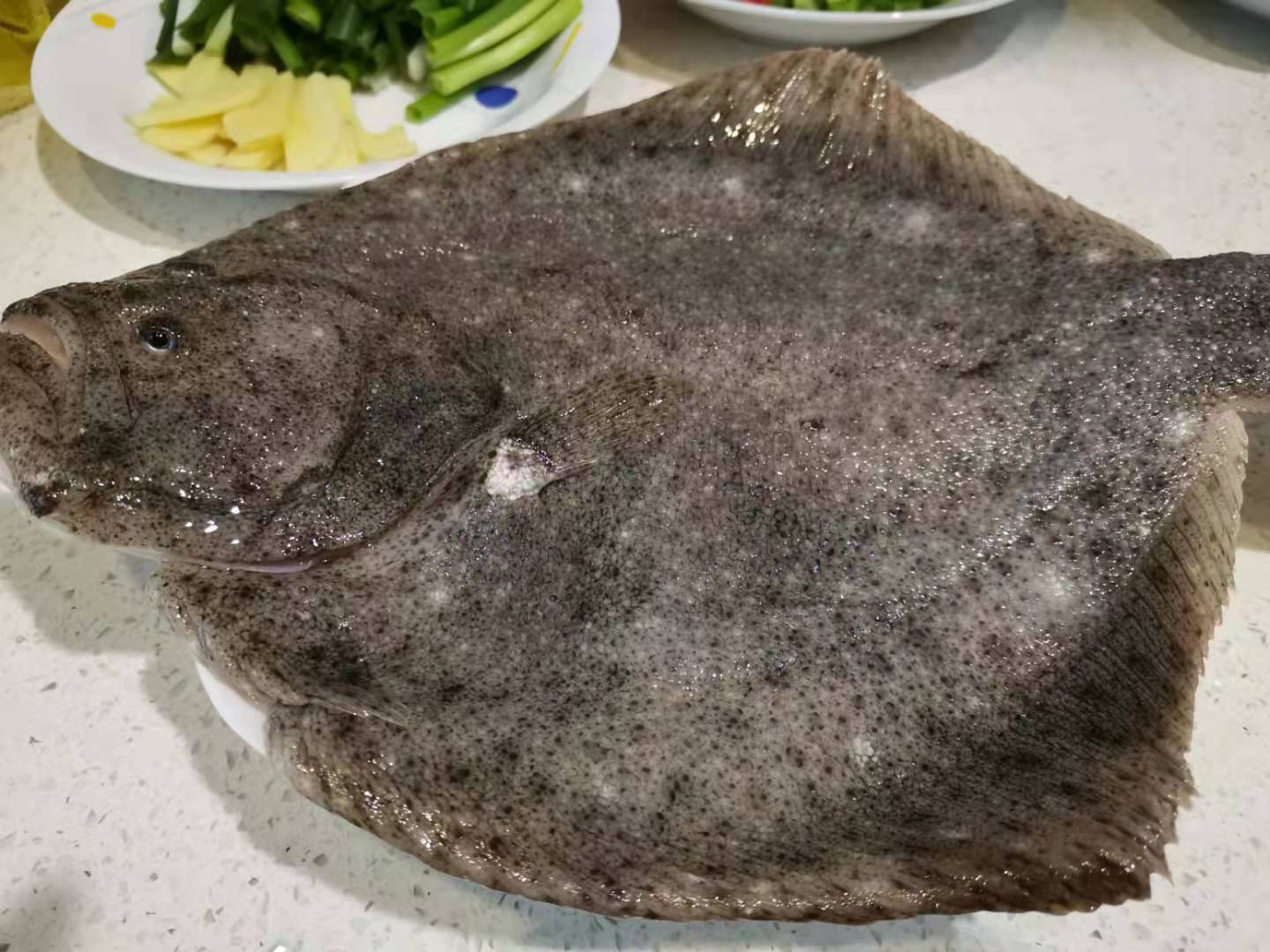 清蒸多宝鱼的家常做法蒸多长时间,清蒸多宝鱼怎么做需要蒸多长时间