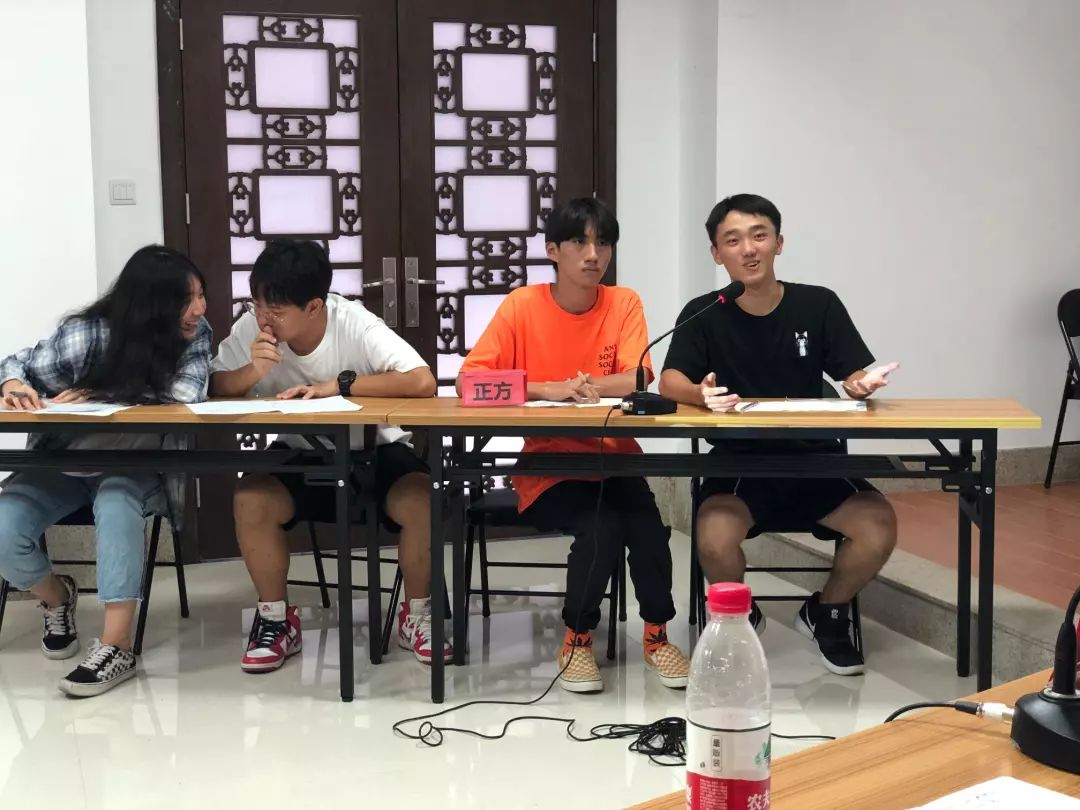 越秀中学测试赛,辩论赛唇枪舌战针锋相对