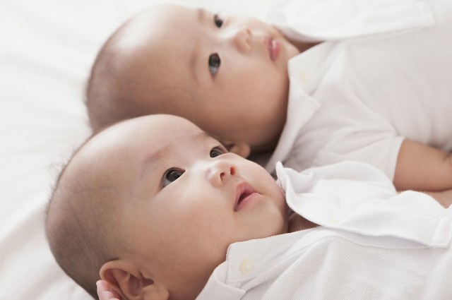 宝宝取名两字同音的名字有哪些,宝宝起名和谐好听的姐弟名字