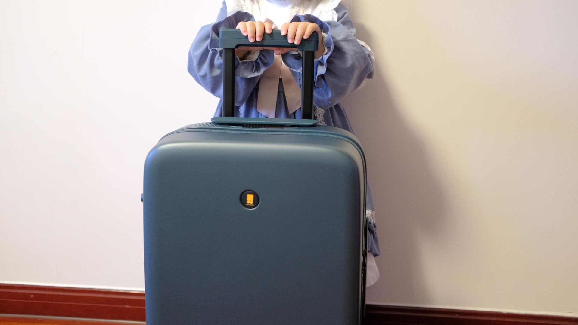 地平线八号旅行箱旗舰版,地平线8号和90分旅行箱哪个好看