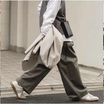 为什么都喜欢配德训鞋,现在很多人穿德训鞋