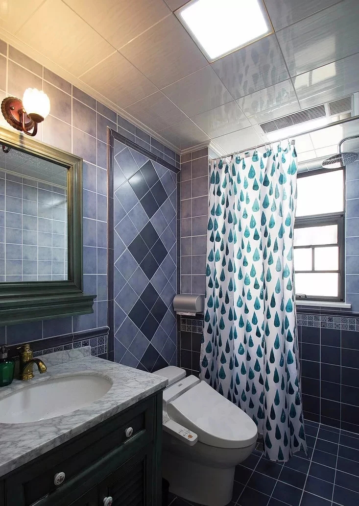 卫生间比较潮湿怎么能快速解决,卫生间潮湿长霉斑怎么办