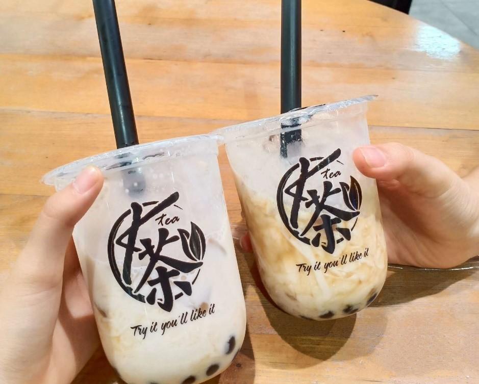 排队喝的奶茶,排队的奶茶