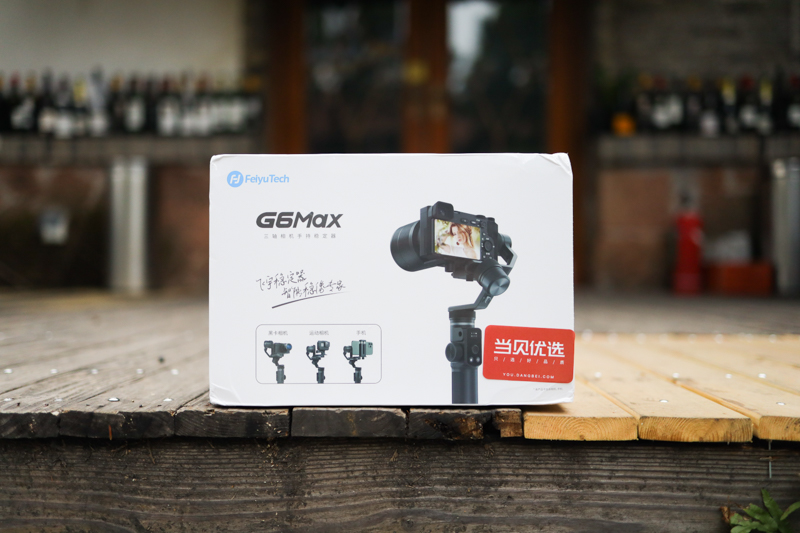 手持稳定器手机和运动相机一体,兼容手机和运动相机的稳定器