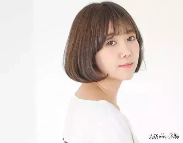 发型太塌发际线高怎么办,发型发际线高