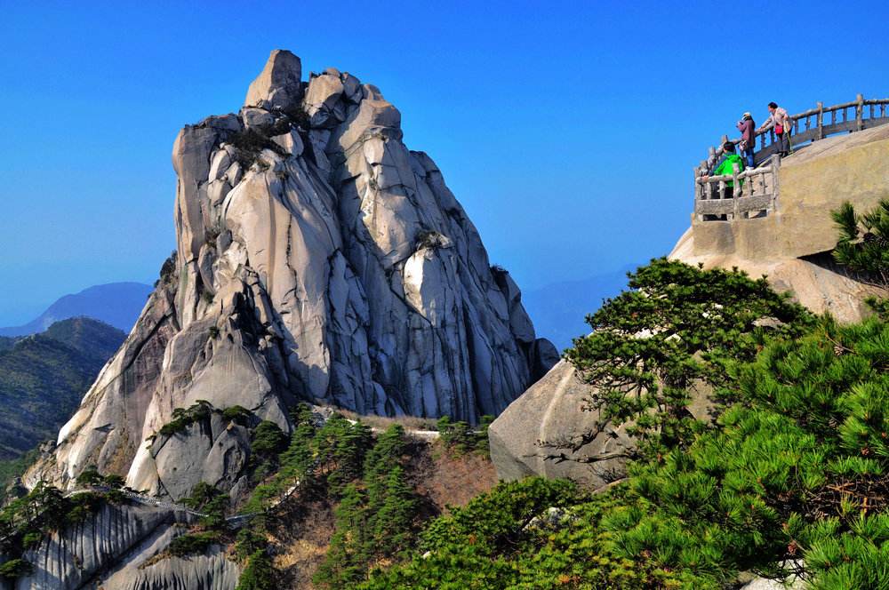 安徽省内旅游景点推荐自驾游,安徽的名胜古迹和旅游景点有哪些