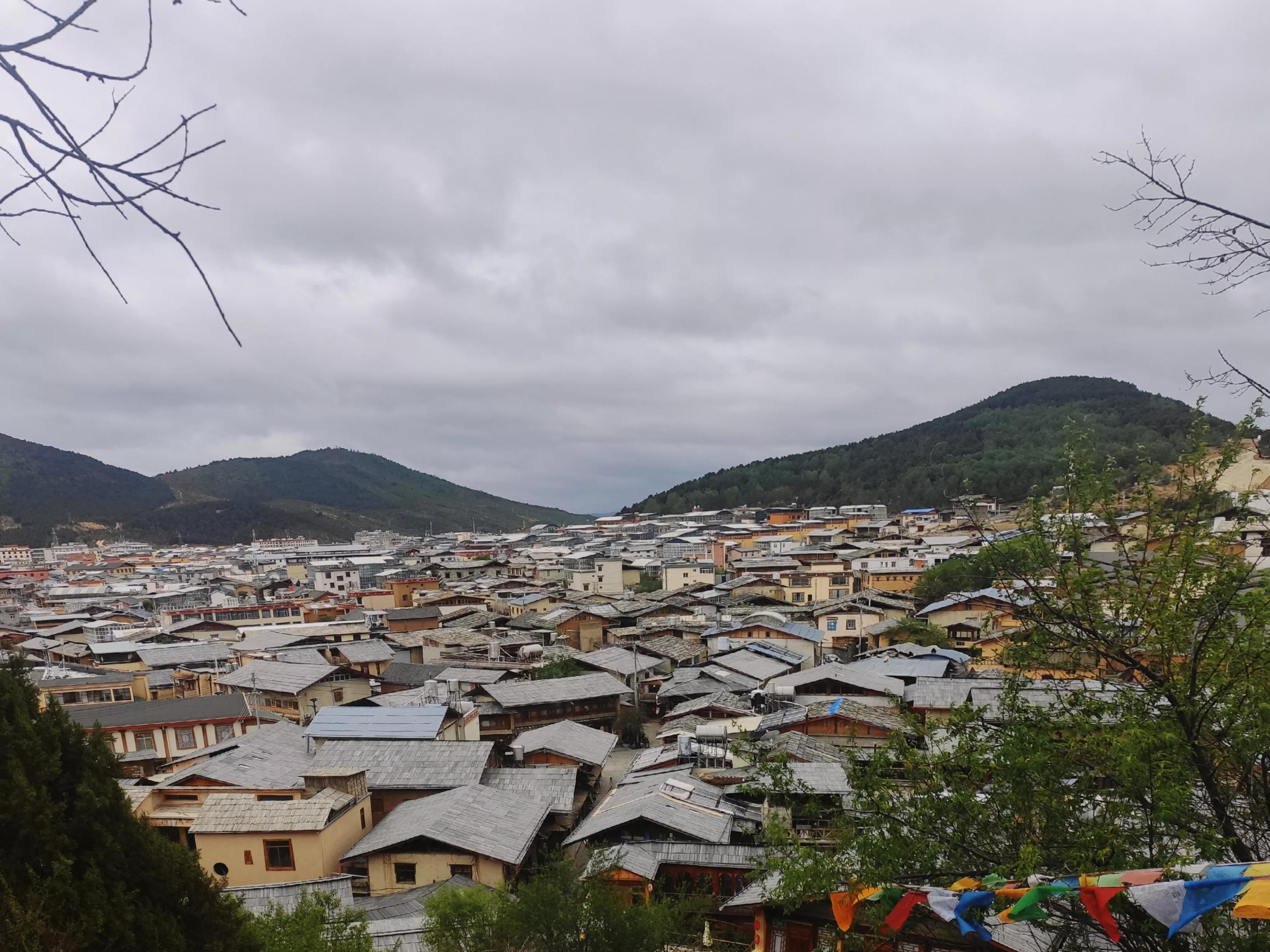 香格里拉游记300字左右,香格里拉游记1