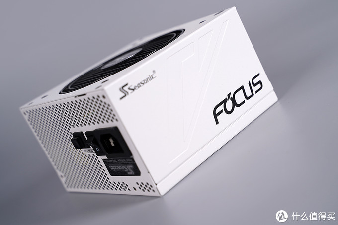 乔家一物:大号ITX装机分享,黑白美学的体现