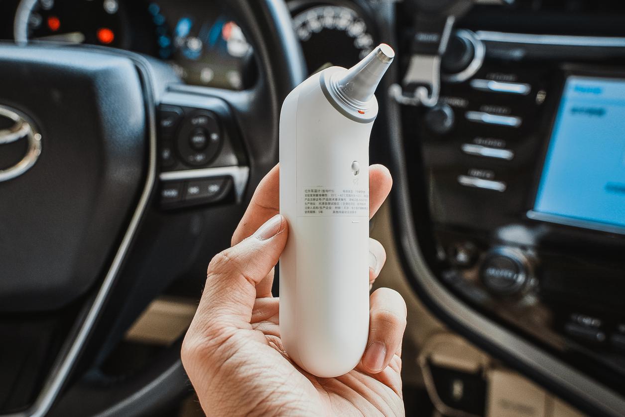 一秒测温,家中宝宝发烧有利器!米家耳温枪上手体验