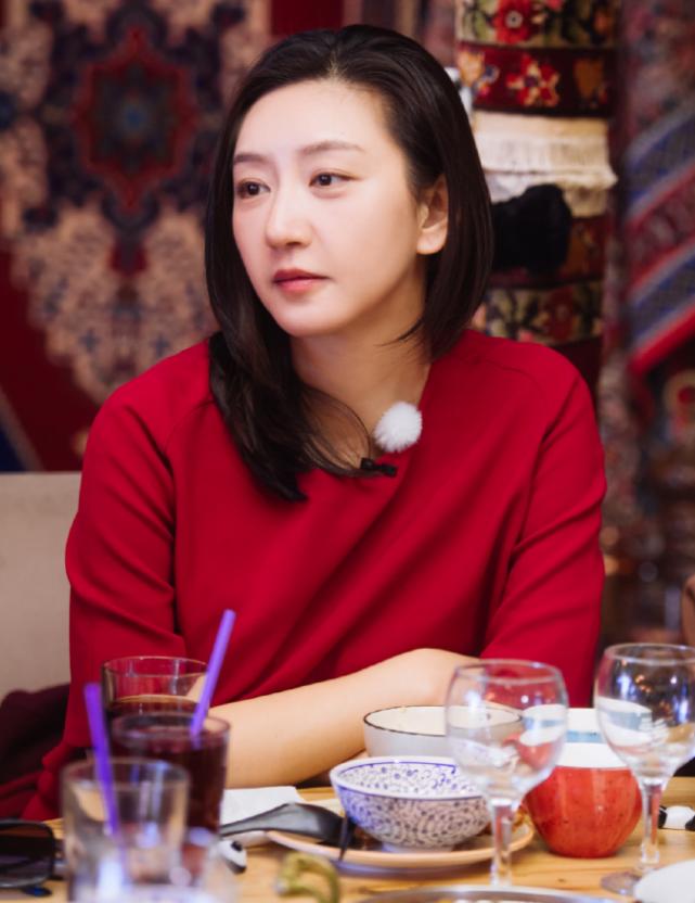 唐一菲凌潇肃好身材,唐一菲凌潇肃全身照