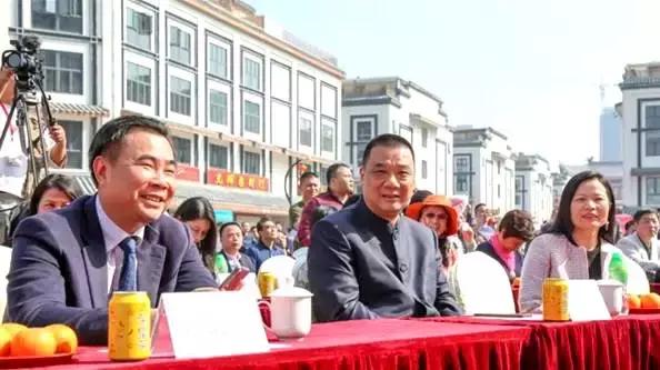 同是“康”字头上市公司，同是千亿市值，为何冰火两重天？