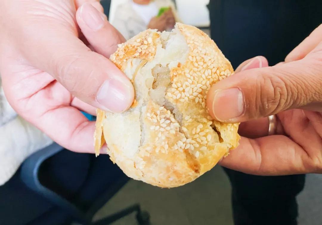 南京朱记小郑酥烧饼地址,南京朱记小郑酥烧饼在什么地方