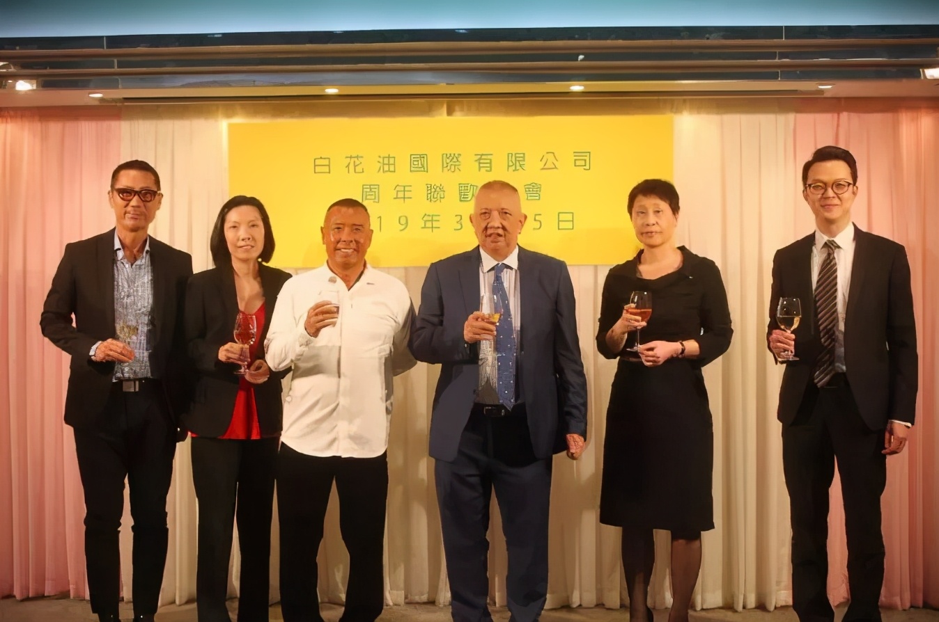 居家良药和兴白花油，起于福建，发迹星马，为什么有水仙花设计？