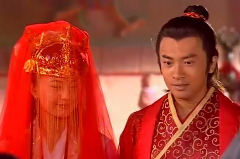 倚天屠龙记张无忌爱不爱赵敏,倚天屠龙记对张无忌有意思的女人