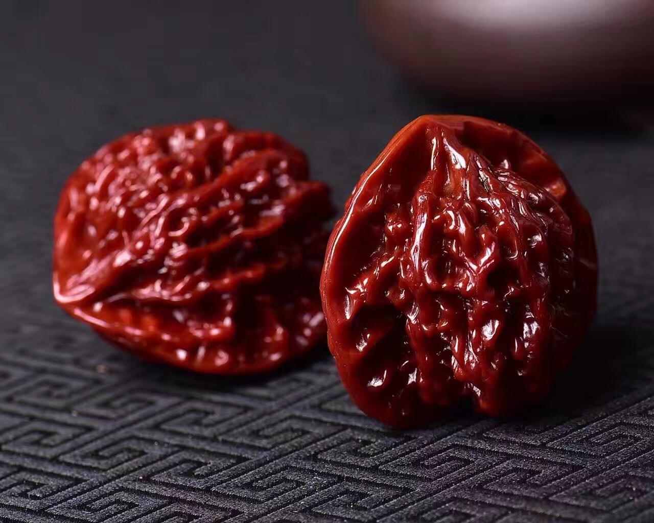 正确盘玩核桃的方法,盘核桃的正确方法和技巧