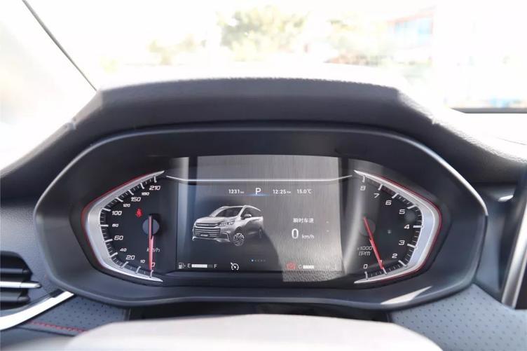 上汽大通maxusg50试驾,上汽大通g50试驾对比广汽传祺gm6