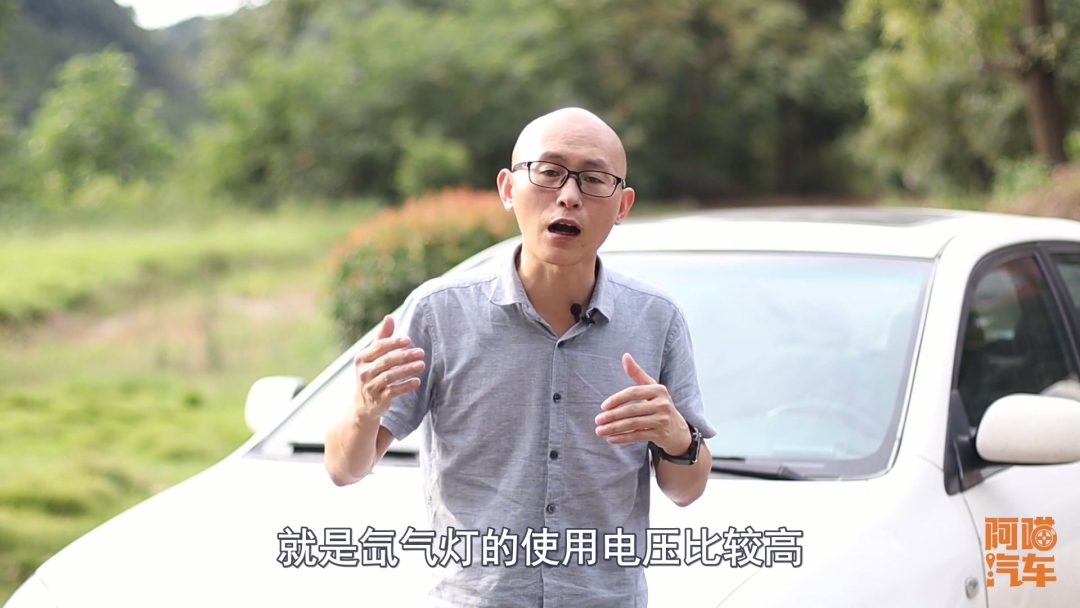 卤素大灯怎么改氙气灯,车子大灯改led可以吗