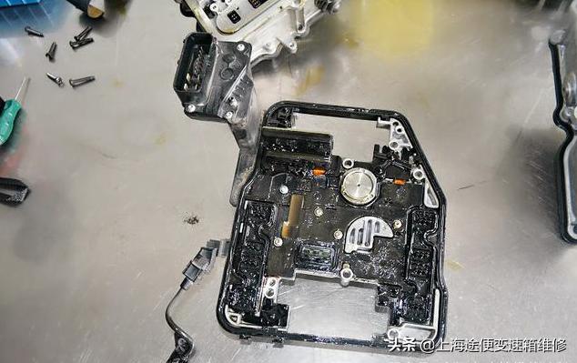 奥迪a3变速箱机电单元维修多少钱,如何彻底解决a3变速箱问题