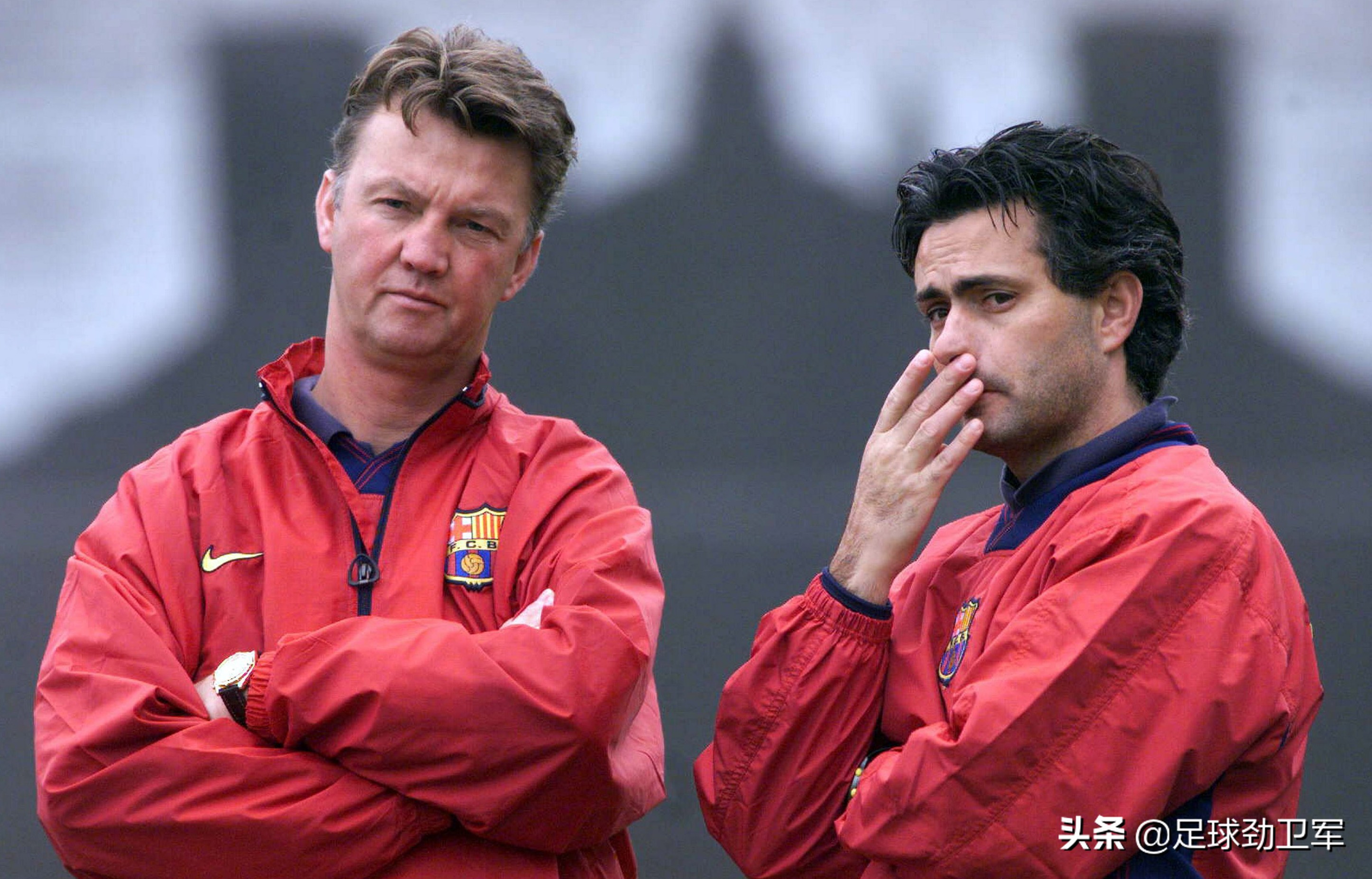 克鲁伊夫是傻子还是斗士？其宫斗巴萨主席、掀翻范加尔和穆里尼奥