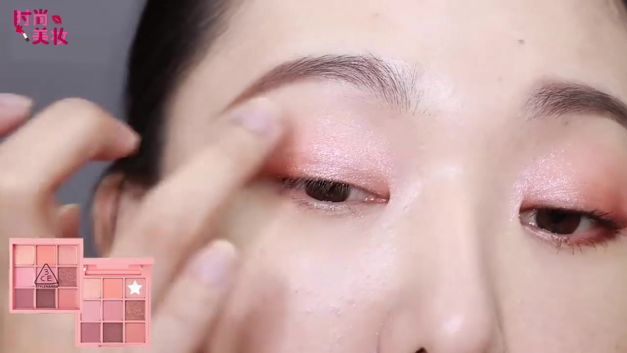 美妆视频教程亮闪闪粉色妆容,美妆教程简单又好看