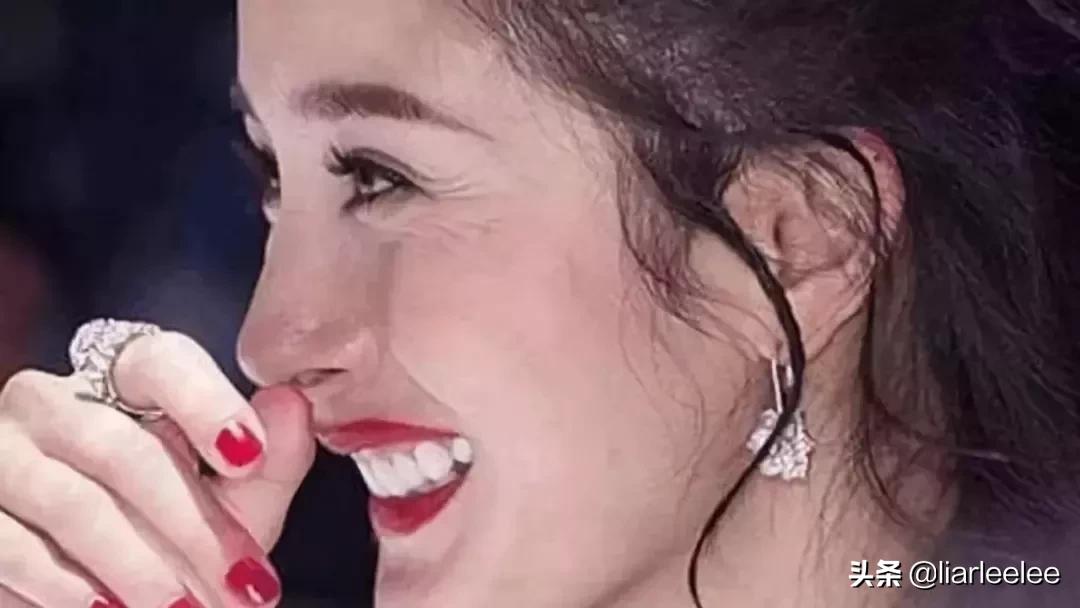 防眼角皱纹最好的方法,眼部皱纹多特别显老