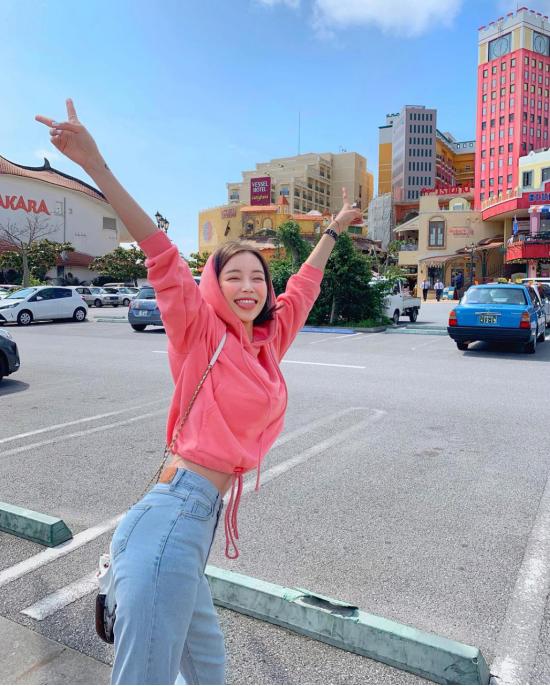 韩国女生衣服基本全是包臀裙,韩国女性冬天穿搭包臀裙