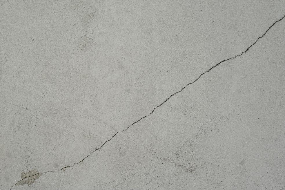 地暖回填找平开裂有影响吗,地暖找平层开裂起拱什么原因