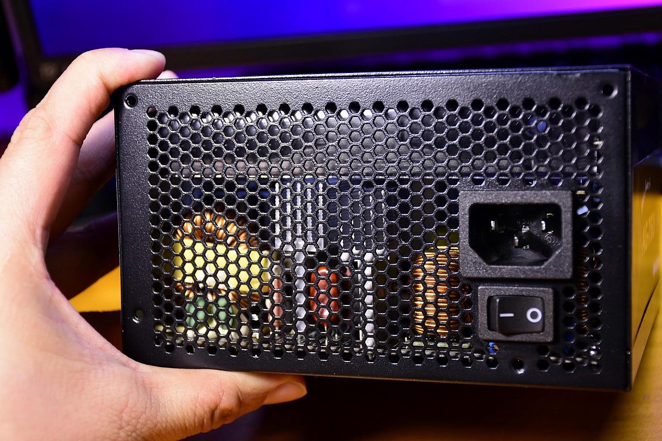 美商艾湃电竞an-750m金牌电源,艾湃电竞an-750m评测体验