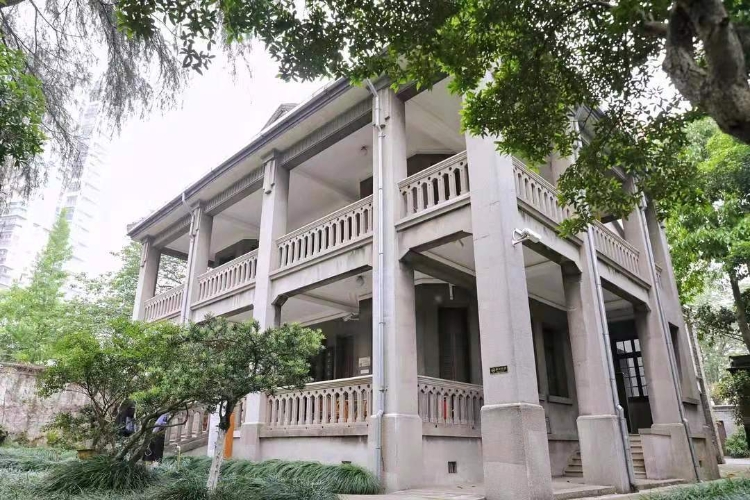 不止是高楼璀璨，这座历史文化名城里英杰荟萃，你知道哪些？多处名人故里等你拜访~