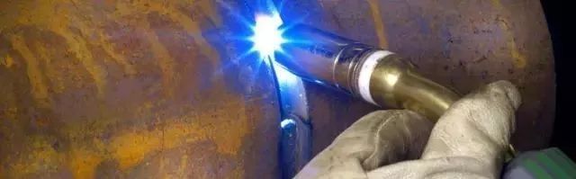 二保焊实心焊丝电流电压调节,二保焊听声音调节电压和电流