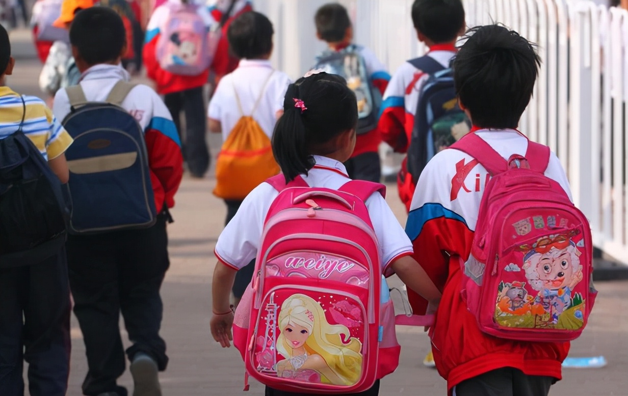 小学生疯狂吐槽现代网络用语,吐槽小学生网络用语