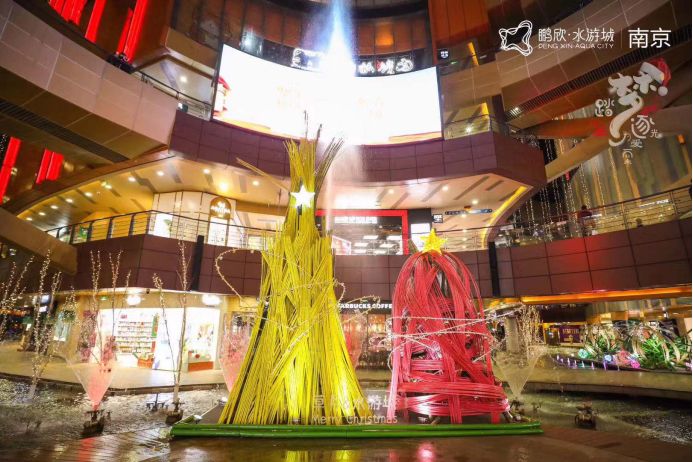 美已经不够了，今年的圣诞美陈必须“玩”起来