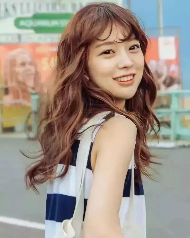 男士在家diy卷发,超级有质感的卷发