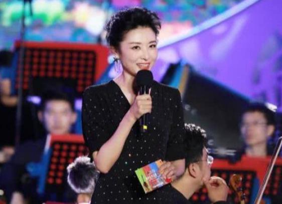 周涛带货翻车现场,红得发紫的央视一姐周涛呢