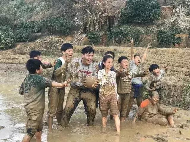 中国版电影摔跤吧爸爸,摔跤吧爸爸在印度什么时候上映