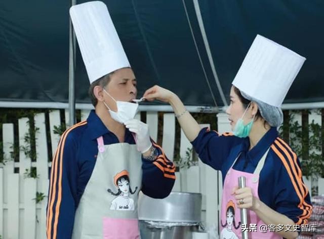 诗妮娜与贵妃拥抱,诗妮娜贵妃入狱前和女儿深情拥抱