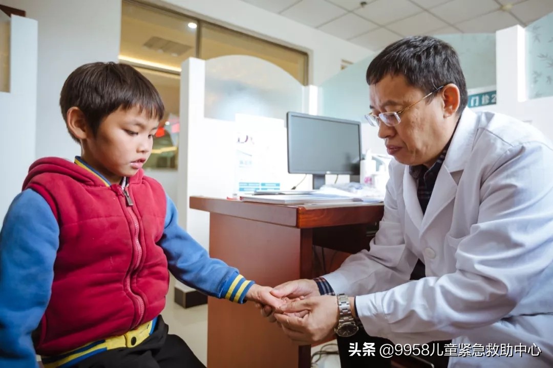 义诊走进乡村,义诊走进乡村医疗